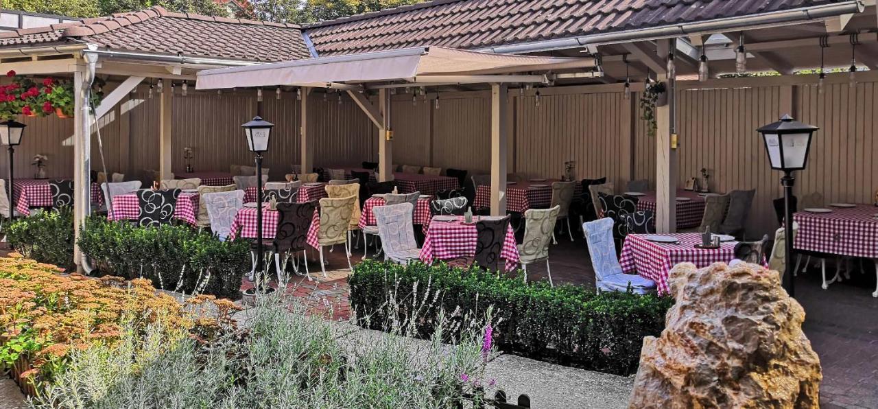 Piccolo Panzio Vendeglo Vinoteca Bed & Breakfast Zalaegerszeg Dış mekan fotoğraf